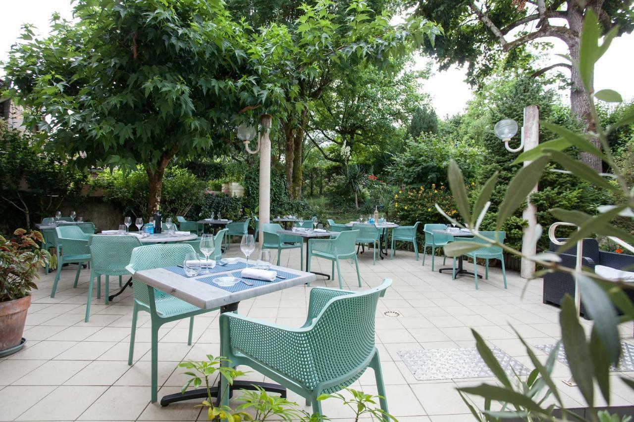 Le Lion D'Or Hotel Manzac-sur-Vern Exterior photo