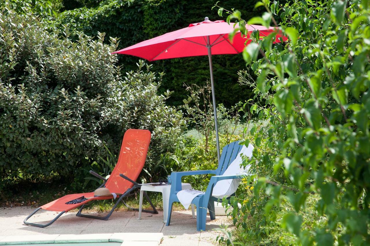 Le Lion D'Or Hotel Manzac-sur-Vern Exterior photo