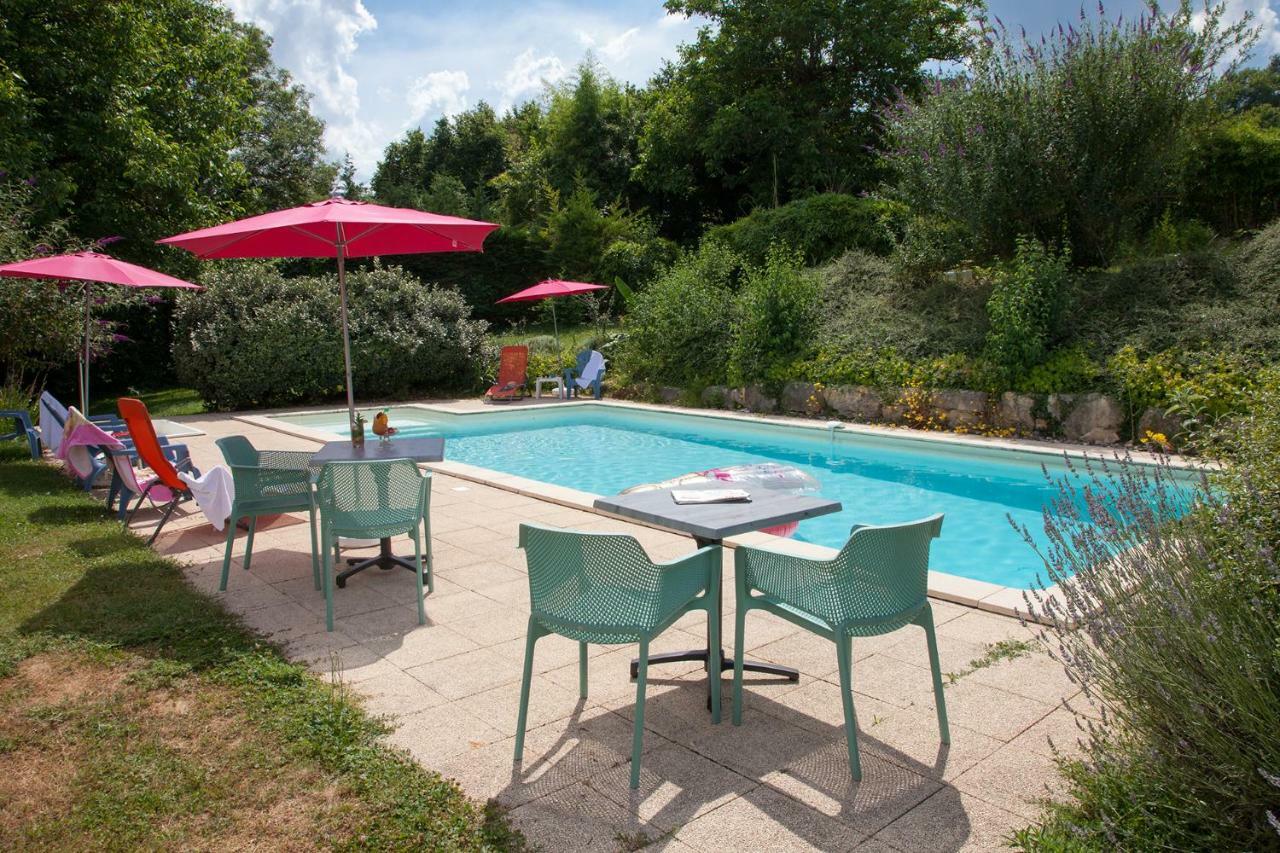 Le Lion D'Or Hotel Manzac-sur-Vern Exterior photo