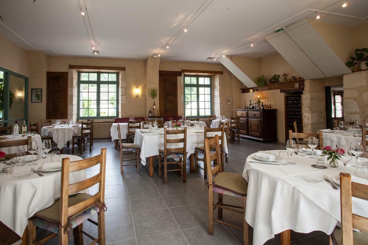 Le Lion D'Or Hotel Manzac-sur-Vern Exterior photo